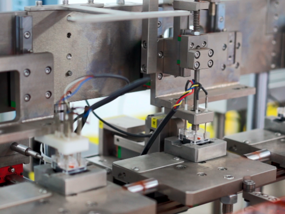 按钮开关可按操作方式、防护方式分类